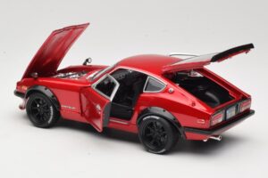 Datsun 240Z S30 Rood Maisto 1:18 32611 Metaal — afbeelding 5 van 8