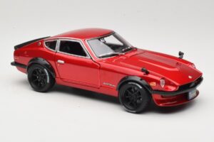 Datsun 240Z S30 Rood Maisto 1:18 32611 Metaal — afbeelding 6 van 8