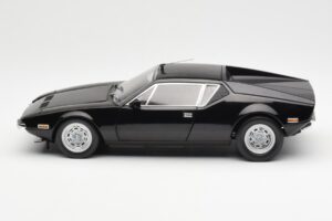 De Tomaso Pantera Zwart Kyosho 1:18 08851BK Metaal — afbeelding 4 van 8
