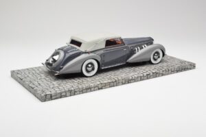 Delage D8 120 Cabriolet Grijs & Donkergrijs Minichamps 1:18 107115134 Metaal — afbeelding 2 van 6
