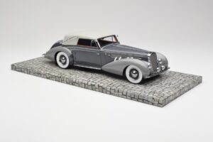 Delage D8 120 Cabriolet Grijs & Donkergrijs Minichamps 1:18 107115134 Metaal — afbeelding 4 van 6