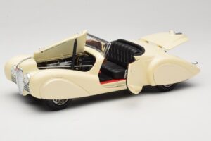 Delahaye Cabriolet Crème Guiloy 1:18 68580 Metaal — afbeelding 2 van 8