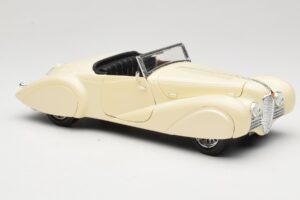 Delahaye Cabriolet Crème Guiloy 1:18 68580 Metaal — afbeelding 6 van 8