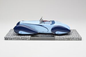 Delahaye Type 135-M Cabriolet Mullin Museum Minichamps 1:18 107116160 Metaal — afbeelding 3 van 6