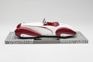 Delahaye Type 135 M Cabriolet Wit Rood Minichamps 1:18 107116161 Hars — afbeelding 3 van 6