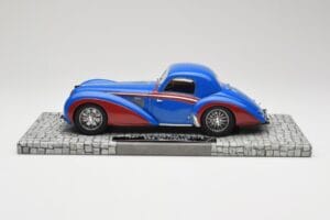 Delahaye Type 145 V12 Coupe Blauw Rood Minichamps 1:18 107116121 Hars — afbeelding 3 van 6