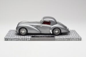 Delahaye Type 145 V12 Coupe Mullin Museum Minichamps 1:18 107116120 Metaal — afbeelding 3 van 6
