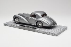 Delahaye Type 145 V12 Coupe Mullin Museum Minichamps 1:18 107116120 Metaal — afbeelding 4 van 6