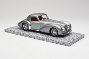 Delahaye Type 145 V12 Coupe Mullin Museum Minichamps 1:18 107116120 Metaal — afbeelding 6 van 6