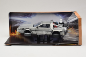 DeLorean DMC-12 Time Machine Back to the Future II Jada 1:24 253255021 Metaal
