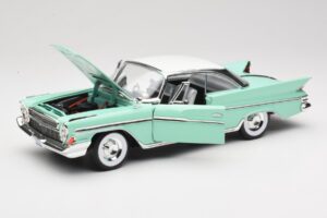 DeSoto Adventurer Groen Road Signature 1:18 92738-R1 Metaal — afbeelding 2 van 8