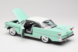 DeSoto Adventurer Groen Road Signature 1:18 92738-R1 Metaal — afbeelding 5 van 8