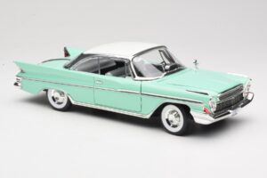 DeSoto Adventurer Groen Road Signature 1:18 92738-R1 Metaal — afbeelding 6 van 8