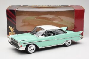 DeSoto Adventurer Groen Road Signature 1:18 92738-R1 Metaal — afbeelding 8 van 8