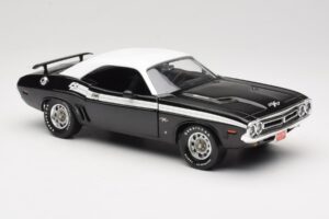 Dodge Challenger R/T Zwart & Wit ERTL 1:18 36549 Metaal — afbeelding 6 van 8