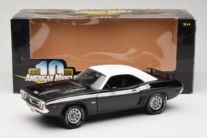Dodge Challenger R/T Zwart & Wit ERTL 1:18 36549 Metaal — afbeelding 8 van 8