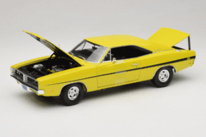Dodge Charger R/T Geel Dirty Mary Crazy Larry Auto World 1:18 AWSS101/06 Metaal — afbeelding 2 van 8