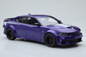 Dodge Charger Super Bee Paars GT Spirit 1:18 GT895 Hars — afbeelding 4 van 6