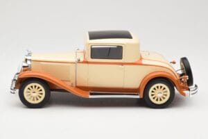 Dodge Eight DG Coupe Beige BoS Models 1:18 BOS289 Hars — afbeelding 3 van 6