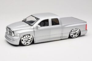 Dodge Ram Tuned Zilver Jada 1:18 63162-SM Metaal