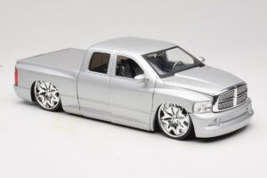 Dodge Ram Tuned Zilver Jada 1:18 63162-SM Metaal — afbeelding 6 van 8