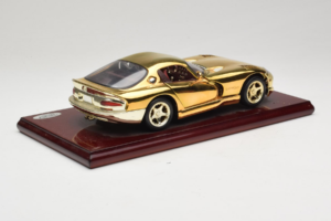 Dodge Viper GTS Gold Plated 23K Maisto 1:18 GP001 Metaal — afbeelding 4 van 8