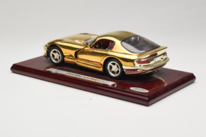 Dodge Viper GTS Gold Plated 23K Maisto 1:18 GP001 Metaal — afbeelding 7 van 8