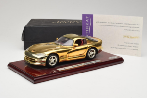 Dodge Viper GTS Gold Plated 23K Maisto 1:18 GP001 Metaal — afbeelding 8 van 8