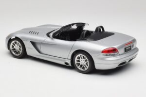 Dodge Viper SRT-10 Bright Zilver Bburago 1:18 34908 Metaal — afbeelding 7 van 8