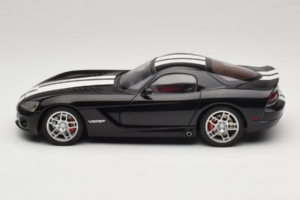 Dodge Viper SRT-10 Coupe Zwart AUTOart 1:18 71712 Metaal — afbeelding 4 van 8