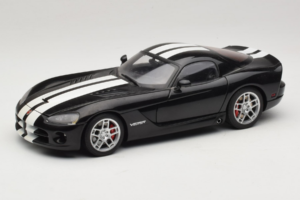 Dodge Viper SRT-10 Coupe Zwart AUTOart 1:18 71712 Metaal