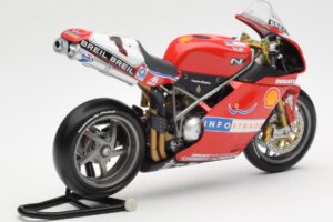 Ducati 998R WSB #1 T. Bayliss Ducati Infostrada 2002 Minichamps 1:12 122021201 Metaal — afbeelding 3 van 6