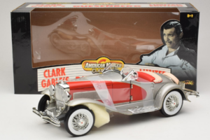 Duesenberg SJ Clark Gable's Car Zilver Rood ERTL 1:18 7962 Metaal — afbeelding 6 van 6