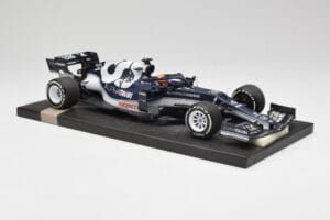 AlphaTauri AT02 #22 Y. Tsunoda Bahrain GP 2021 Minichamps 1:18 117210122 Metaal — afbeelding 4 van 6