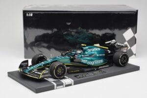 Aston Martin AMR22 Aramco #5 S. Vettel Abu Dhabi GP 2022 Last Race Collector's Edition Minichamps 1:18 117222205 Hars — afbeelding 7 van 7