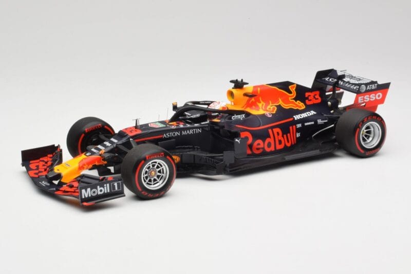 Aston Martin Red Bull Racing RB15 #33 M. Verstappen F1 2019 Minichamps 1:18 110190033 Metaal
