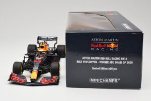 Aston Martin Red Bull Racing RB16 #33 M. Verstappen Abu Dhabi GP Winner 2020 Minichamps 1:18 110201733 Metaal — afbeelding 6 van 7
