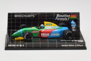 Benetton Ford B188 #19 A. Nannini Race Car 1988 Minichamps 1:43 400890119 Metaal