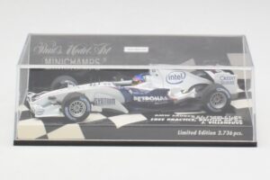 BMW Sauber F1.06 J. Villeneuve Wedding Edition F1 2006 Minichamps 1:43 400060117 Metaal — afbeelding 4 van 5