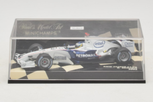 BMW Sauber F1.06 #16 N. Heidfeld BMW Sauber F1 Team 2006 Minichamps 1:43 400060016 Metaal — afbeelding 4 van 5