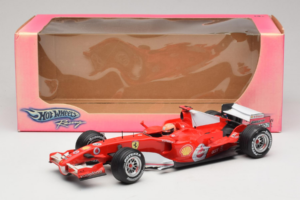 Ferrari 248 F1 #5 M. Schumacher German GP Hockenheimring 2006 Hot Wheels 1:18 J2887 Metaal — afbeelding 6 van 6