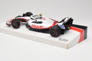 Haas VF-22 #47 M. Schumacher Bahrain GP 2022 Minichamps 1:18 147220147 Metaal — afbeelding 5 van 7