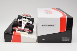 Haas VF-22 #47 M. Schumacher Bahrain GP 2022 Minichamps 1:18 147220147 Metaal — afbeelding 6 van 7