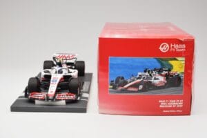 Haas VF-22 #47 M. Schumacher Brazilian GP 2022 Minichamps 1:18 117222147 Hars — afbeelding 6 van 7