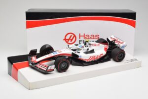 Haas VF-22 #47 M. Schumacher British GP Points 2022 Minichamps 1:18 147221047 Metaal — afbeelding 6 van 6