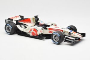 Honda Racing Team RA106 #12 J. Button F1 2006 Minichamps 1:18 100060012 Metaal — afbeelding 4 van 6