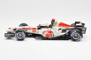 Honda Racing Team RA106 #11 R. Barrichello F1 2006 Minichamps 1:18 100060011 Metaal — afbeelding 3 van 6