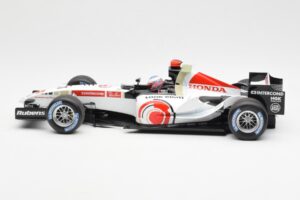 Honda RA106 Honda Racing Team R. Barrichello F1 Showcar 2006 Minichamps 1:18 08MF1-06B-CRB18 Metaal — afbeelding 3 van 6
