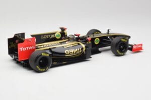 Lotus Renault GP R31 #10 B. Senna F1 2011 Minichamps 1:18 150110079-C1 Metaal — afbeelding 2 van 7