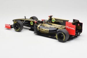 Lotus Renault GP R31 #10 B. Senna F1 2011 Minichamps 1:18 150110079-C1 Metaal — afbeelding 5 van 7